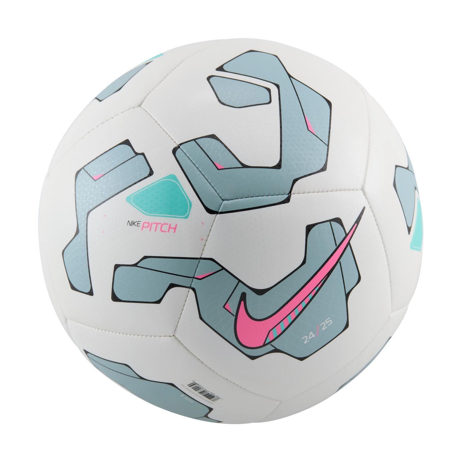 Pitch, fotboll - full image 1