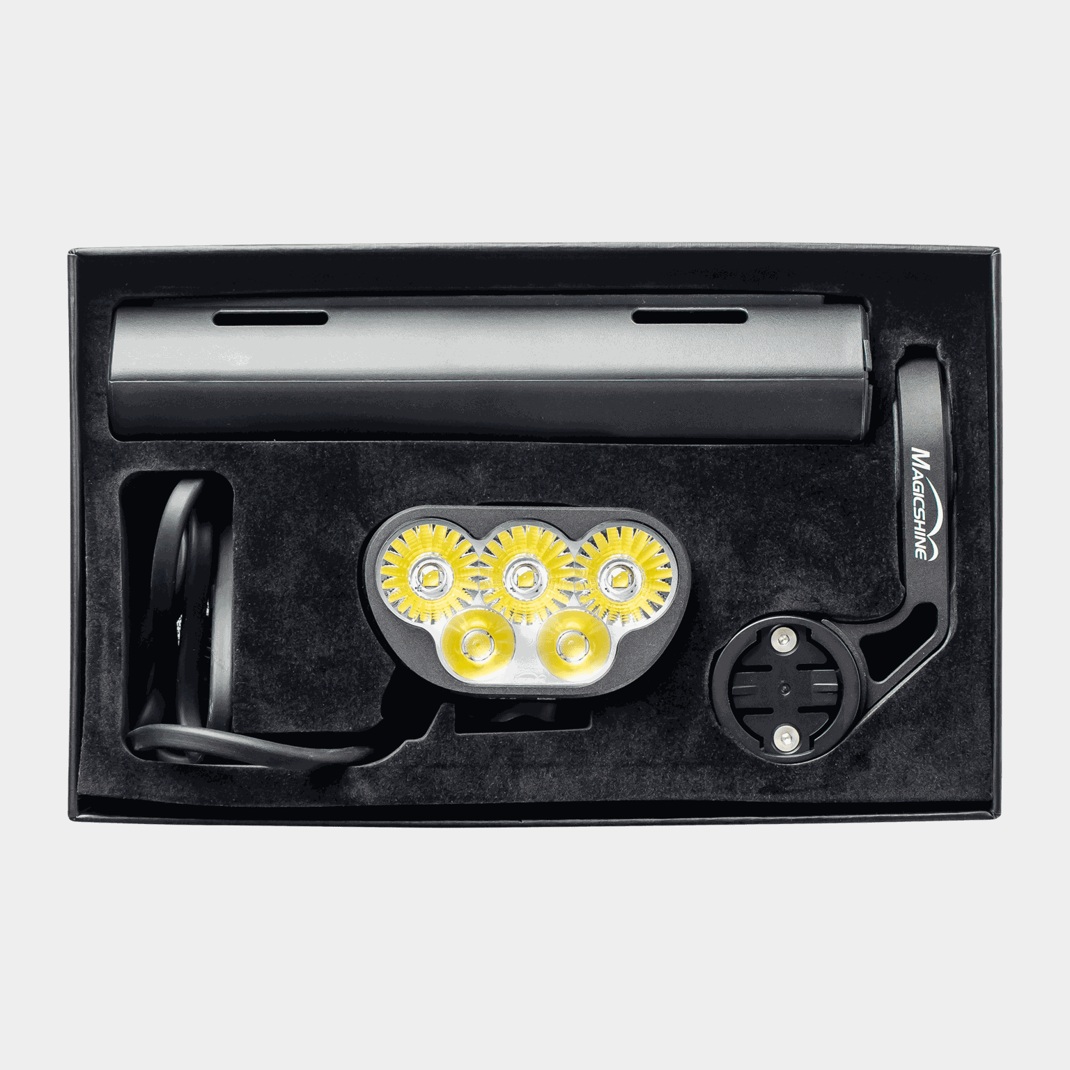MS Monteer 8000 V2, framlampa - full image 3