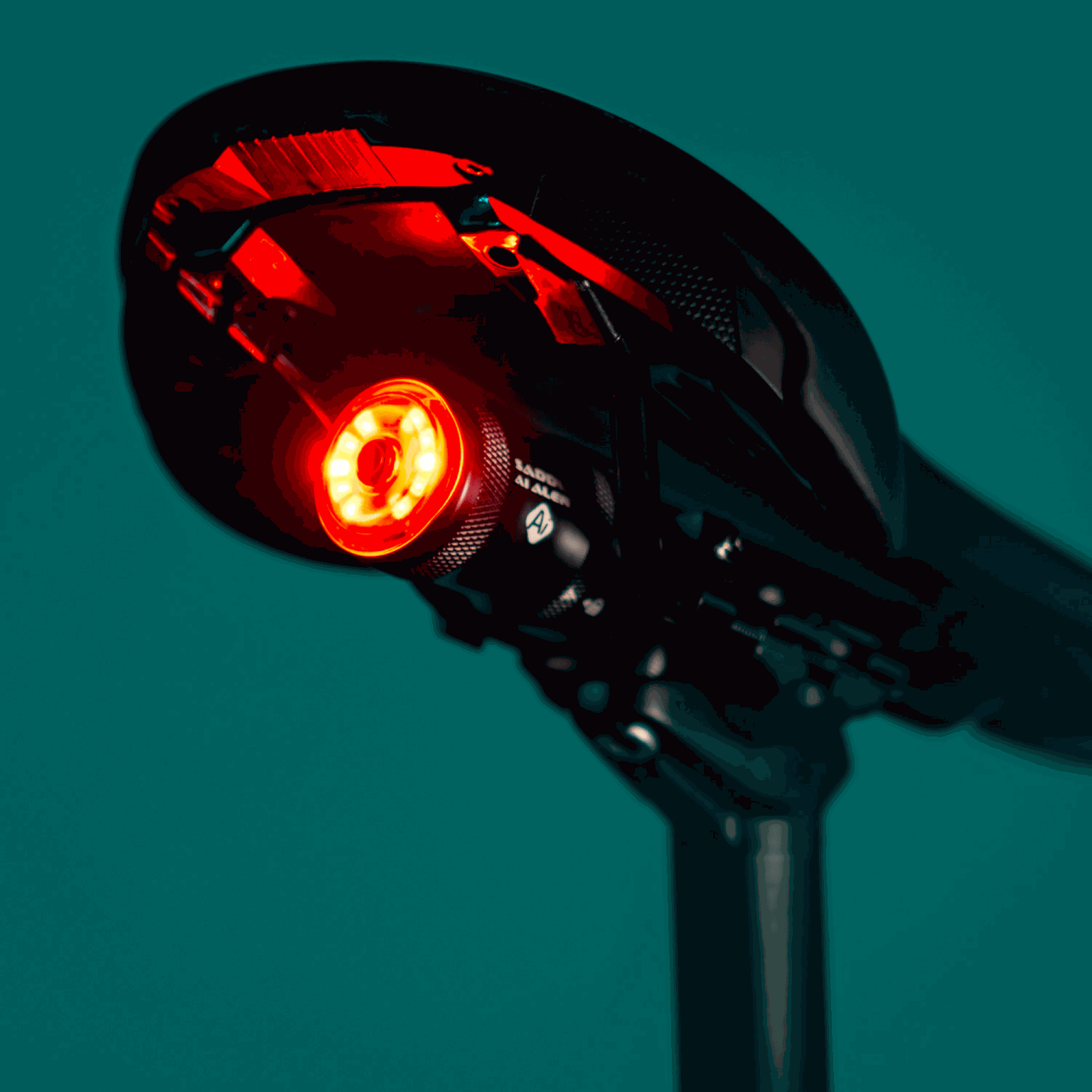 Saddle Rear Bikelight AI Alert, baklampa för cykel - full image 4