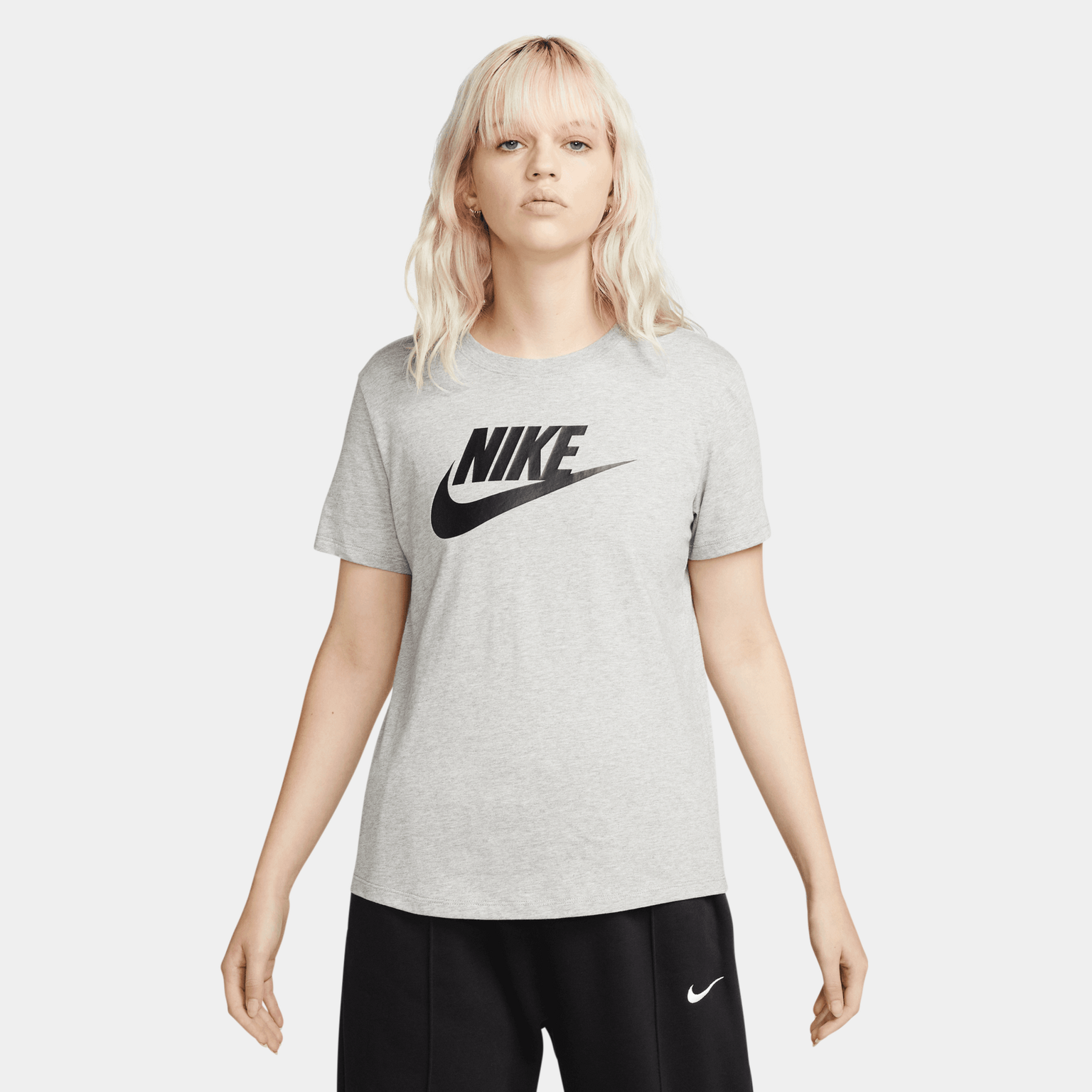 Sportswear Essential Icon Futura Tee, t-shirt dam - full image 1