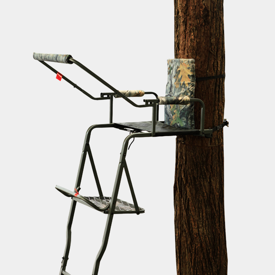 One man treestand, jakttorn - full image 2