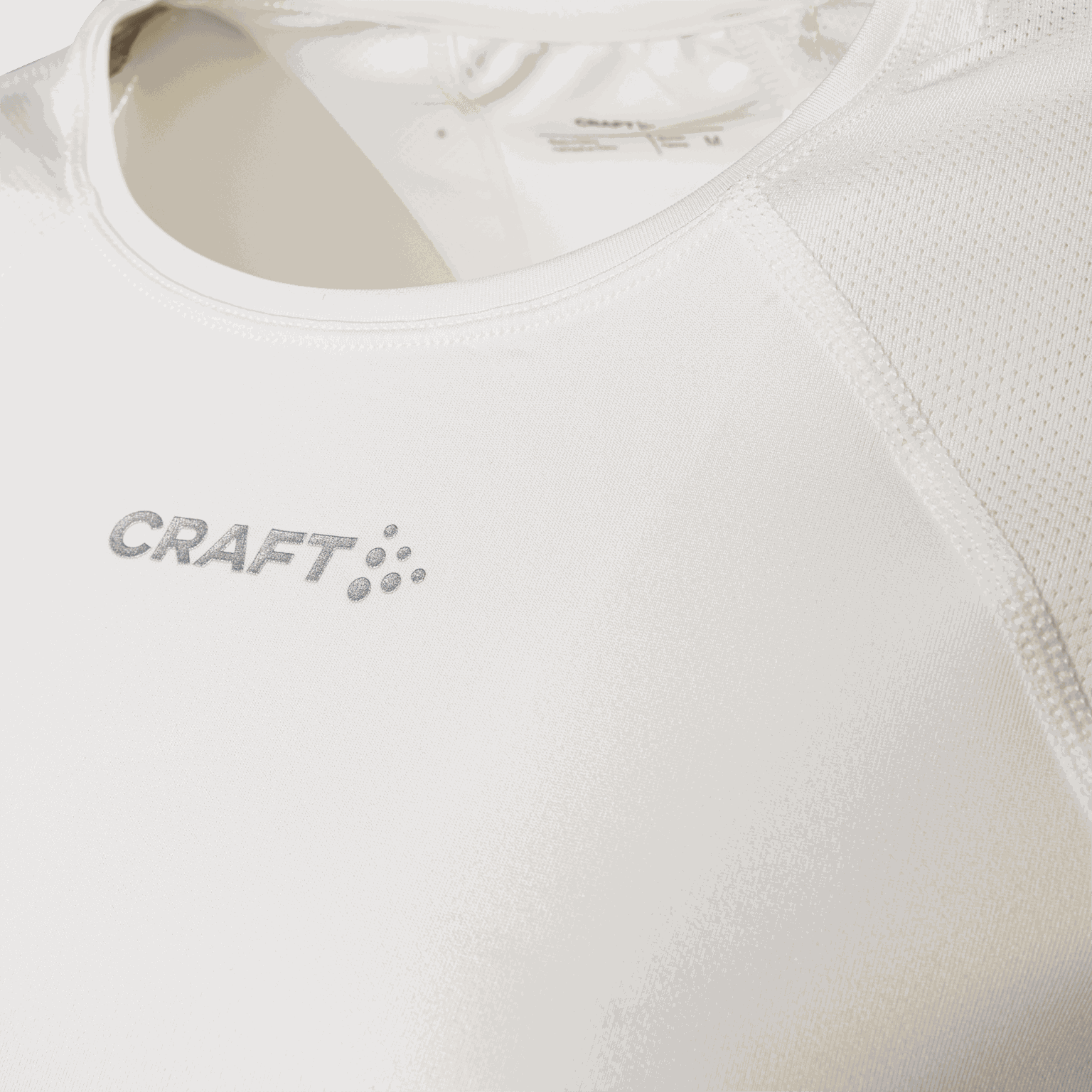 Adv Charge Ls Tee 2 - full image 3