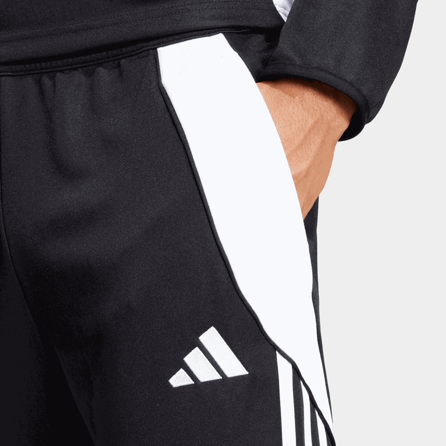 Tiro 24 Training Pant, träningsbyxa herr - full image 3