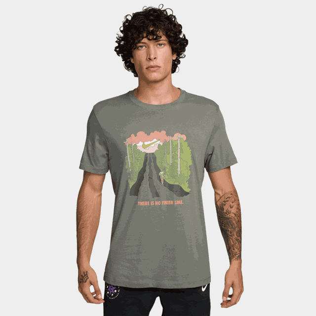 Nk Tee Run Iykyk, t-shirt, herr - Fritids-T-Shirt