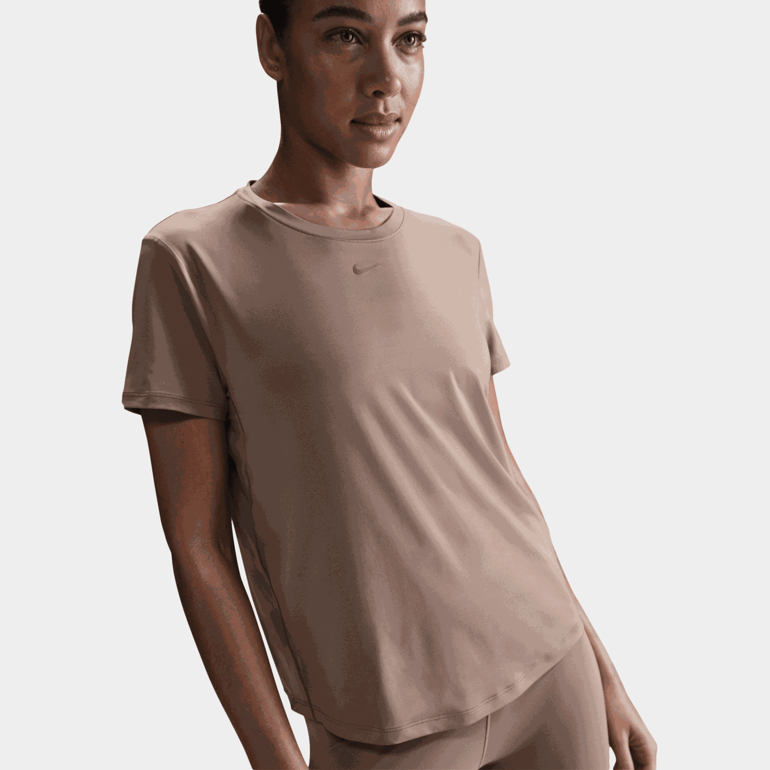 One Fitted Dri-FIT Short Sleeve Top, t-shirt, dam - full image 1
