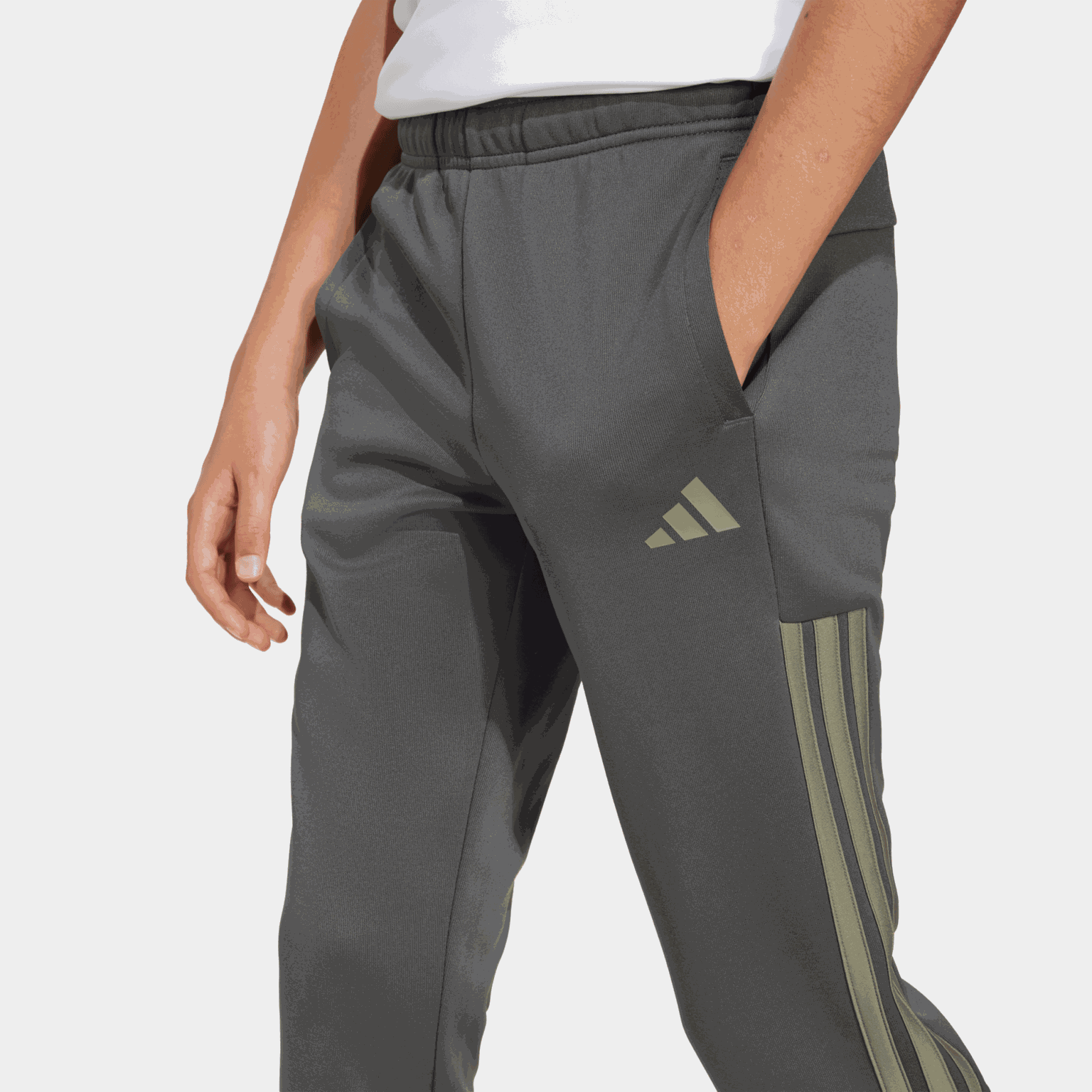 B 3S ESS PT, joggingbyxor, junior - full image 4